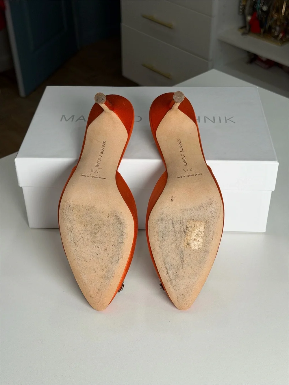 Manolo Blahnik Orange Hangisimu Satin Crystal-Embellished Mules - Picture 2 of 3